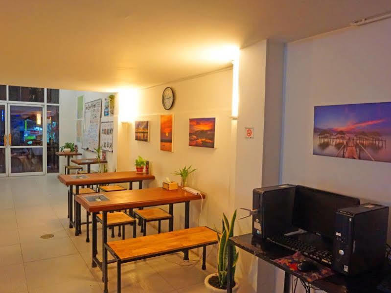 Maya Papaya Cafe & Hostel（One Stop） Πνομ Πενχ Εξωτερικό φωτογραφία